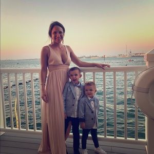 Elizabeth and James gown 💕